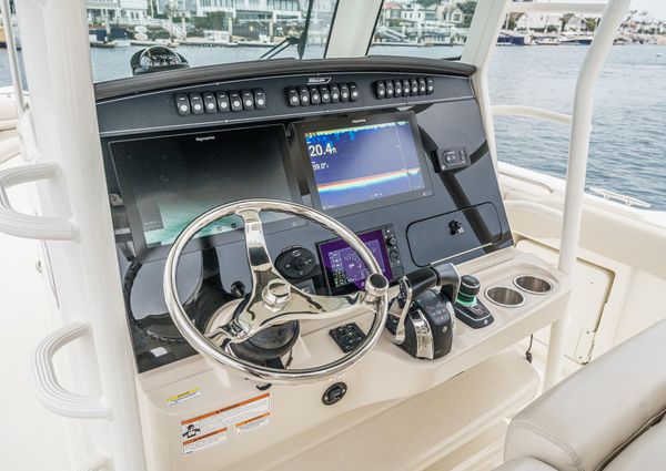 Boston Whaler 330 Outrage image