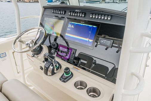 Boston Whaler 330 Outrage image