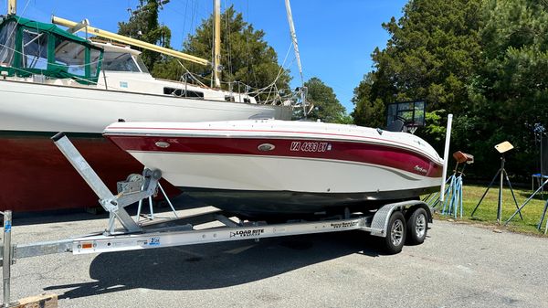 Hurricane Sun Deck Sport 203 