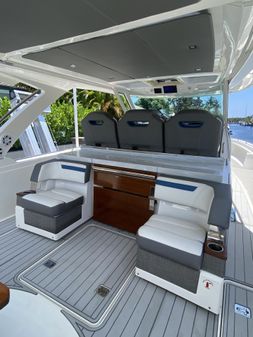 Tiara Yachts 38 LS image