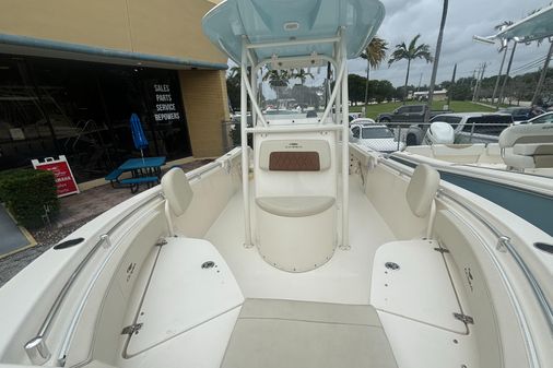 Cobia 220-CENTER-CONSOLE image