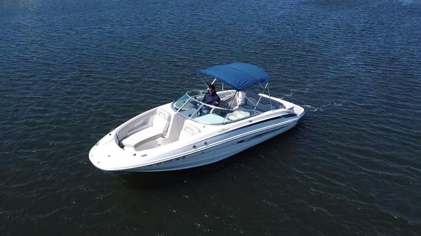 Sea Ray 240 Sundeck