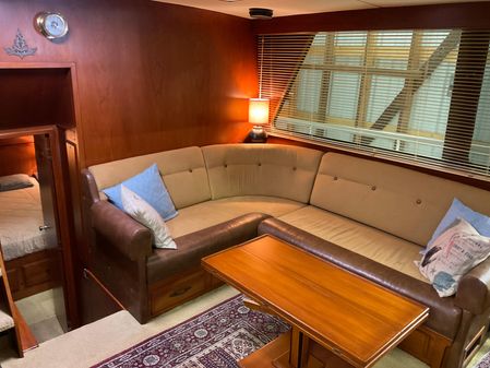 Tollycraft 43-MOTOR-YACHT image