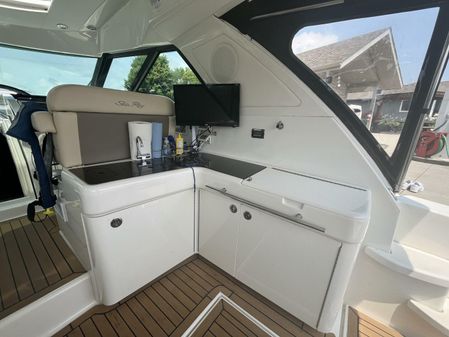 Sea Ray 450 Sundancer image