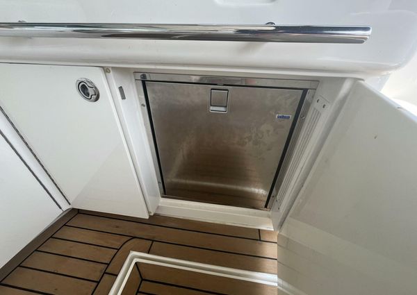 Sea Ray 450 Sundancer image