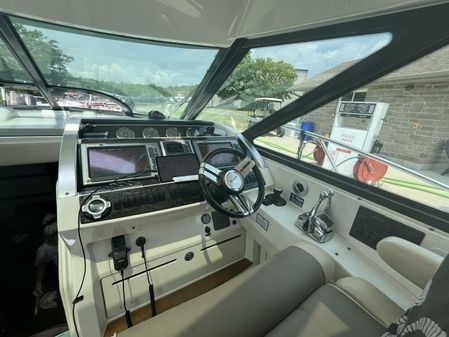 Sea Ray 450 Sundancer image