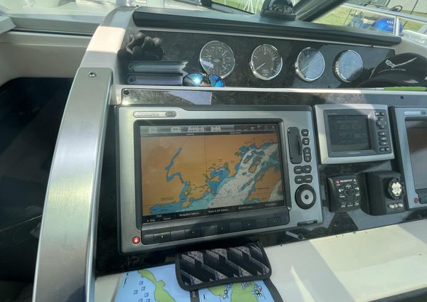 Sea Ray 450 Sundancer image