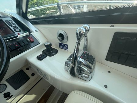 Sea Ray 450 Sundancer image