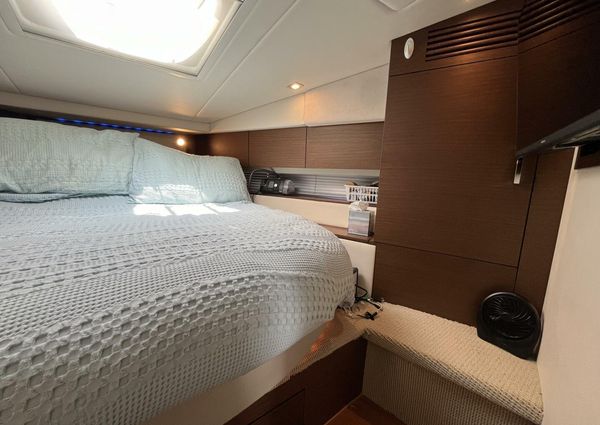 Sea Ray 450 Sundancer image