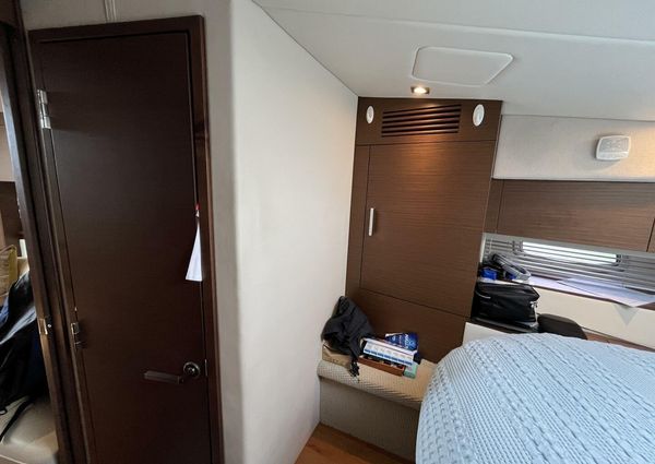 Sea Ray 450 Sundancer image