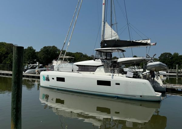 Lagoon 42 image