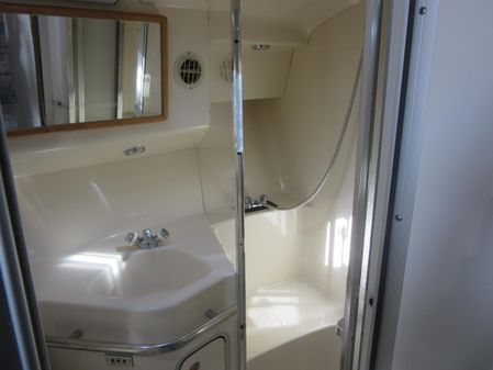 Sea Ray 400 Express Cruiser image