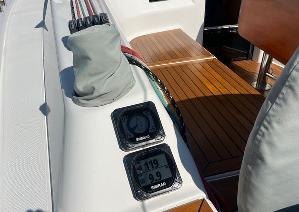 Hanse 385 image