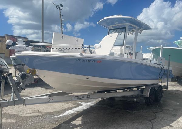 Robalo 246-CAYMAN image