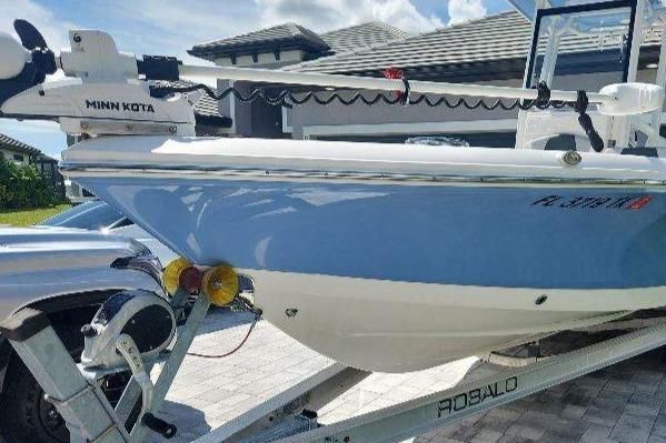 Robalo 246-CAYMAN image