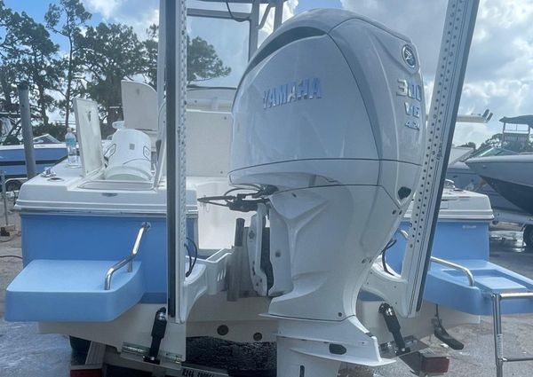 Robalo 246-CAYMAN image