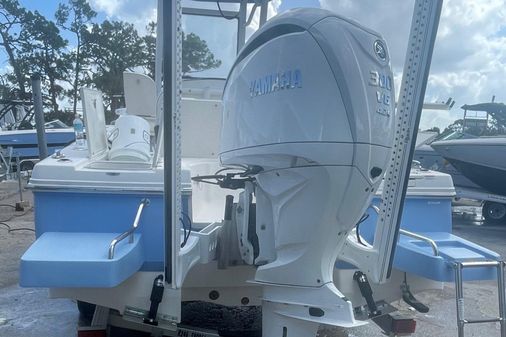 Robalo 246-CAYMAN image