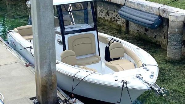 Sea Hunt Center Console 