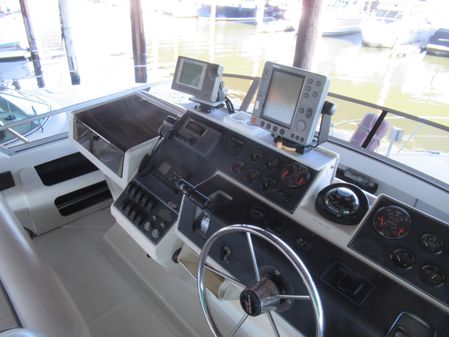 Carver 390-AFT-COCKPIT image