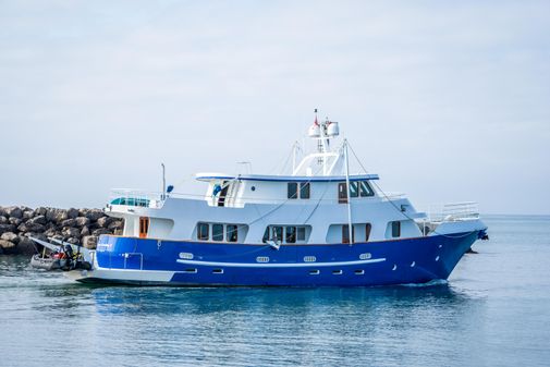 Custom 90' Expedition Yacht image