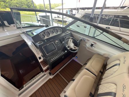 Sea Ray 350 Sundancer image