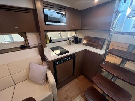 Sea Ray 350 Sundancer image