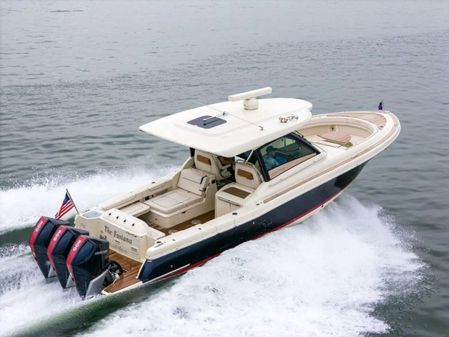 Chris-Craft Calypso 35 image