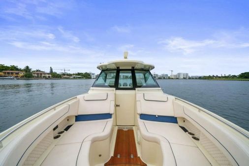 Chris-Craft Calypso 35 image