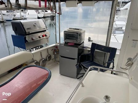 Sea Ray 370 Aft Cabin image