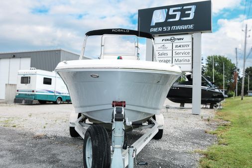 Robalo R180-CENTER-CONSOLE image