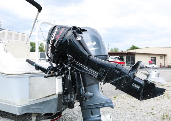 Robalo R180-CENTER-CONSOLE image