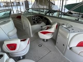 Crownline 270-BR image