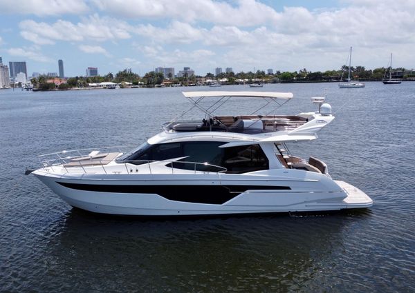 Galeon 500 Fly image