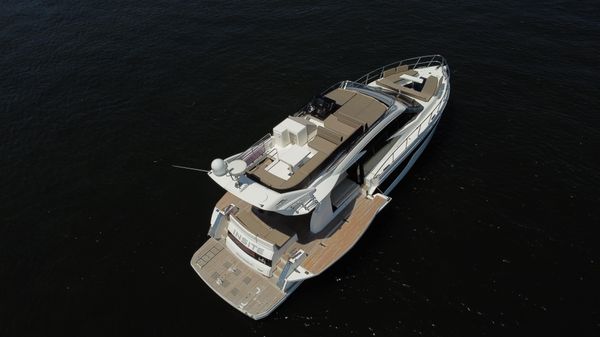 Galeon 500 Fly image