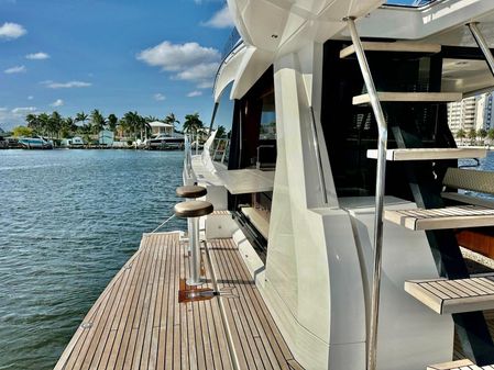 Galeon 500 Fly image