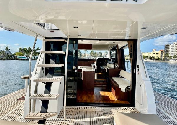 Galeon 500 Fly image