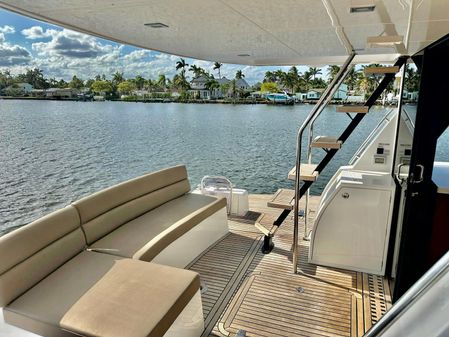 Galeon 500 Fly image