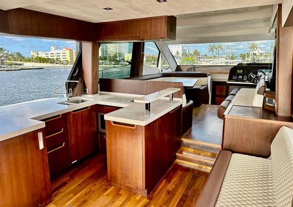 Galeon 500 Fly image