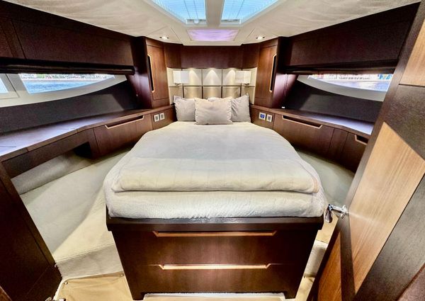 Galeon 500 Fly image