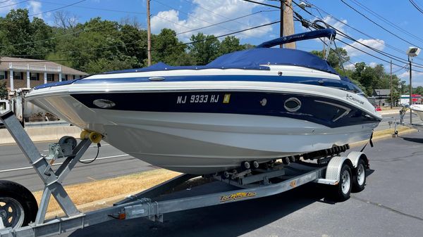 Crownline E255 XS 