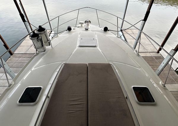 Sea Ray 410 Express Cruiser image