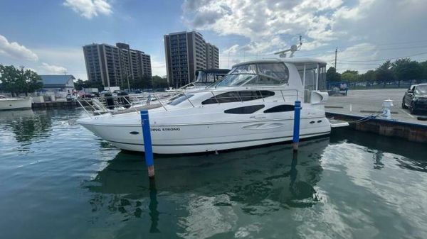 Cruisers Yachts 455 Express Motor Yacht