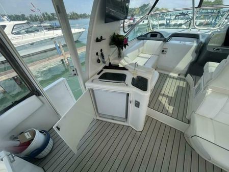 Cruisers Yachts 455 Express Motor Yacht image