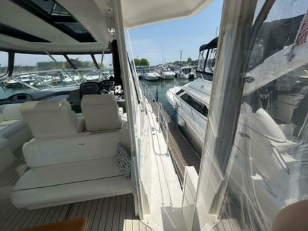 Cruisers Yachts 455 Express Motor Yacht image