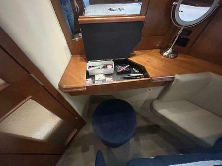 Cruisers Yachts 455 Express Motor Yacht image