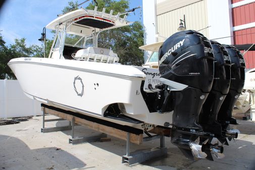 Fountain 38 Center Console image