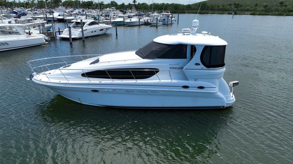Sea Ray 390 Motor Yacht