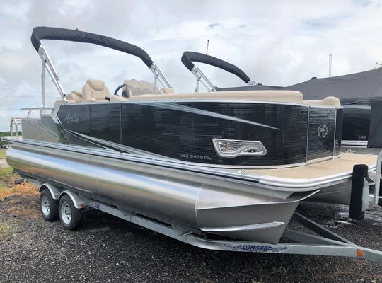 Avalon .LSZ 2485 REAR LOUNGE -PT - main image