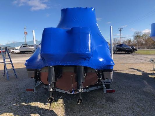 Trophy 2503 Center Console - main image