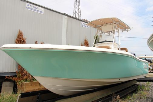 Pioneer 220 Bay Sport image